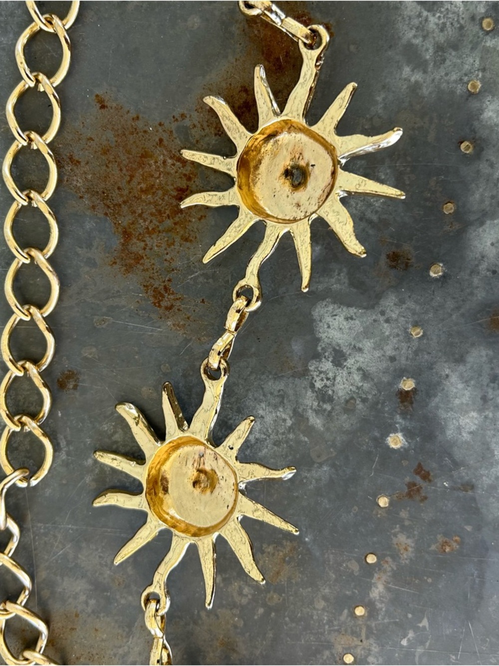 Vintage Gold Tone Celestial Sun Face Conch Chain Belt Star Retro Folk Art 45” - Picture 12 of 13
